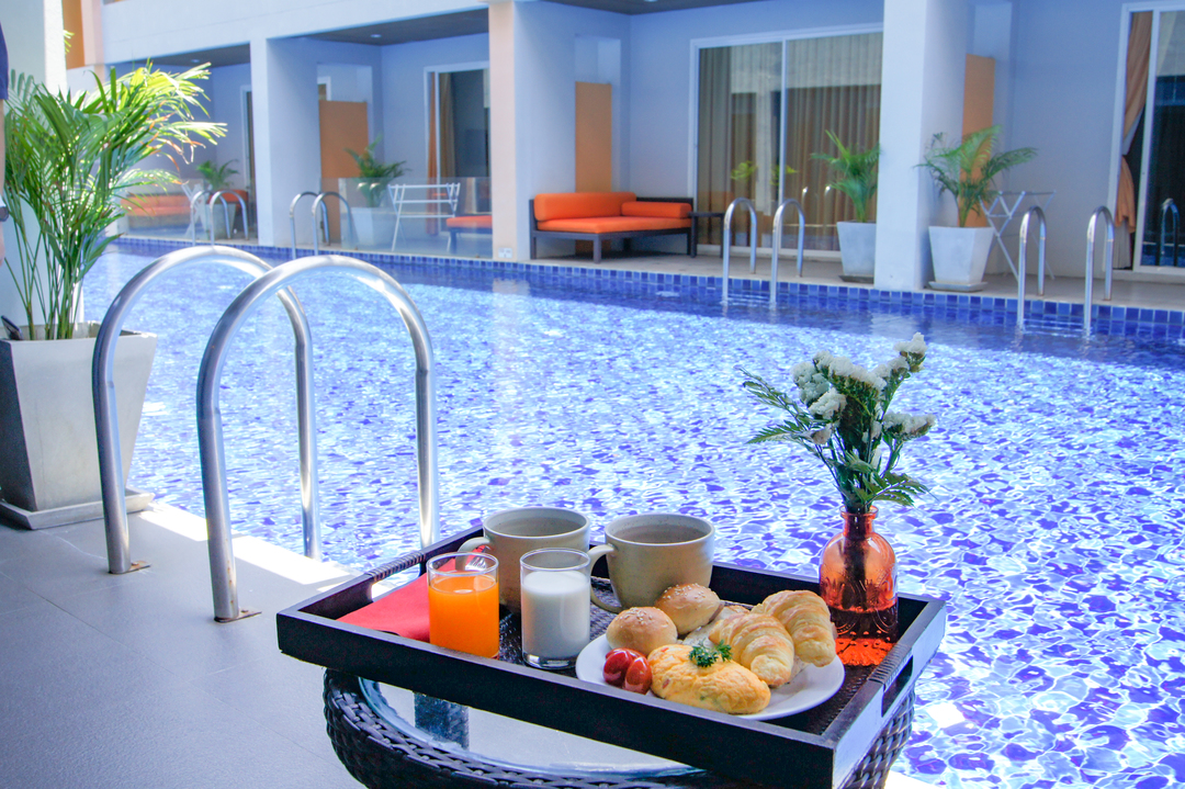 Pool Access Room